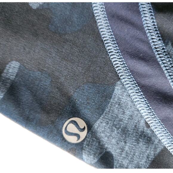 Lululemon Multicolor Camo Stretch Pull On Athletic Cropped Leggings 965 Size 4 - Picture 3 of 6